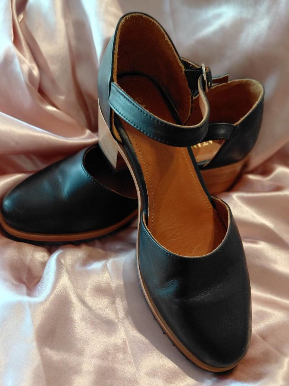 NWOB Patina Black Leather Mary Jane Shoes